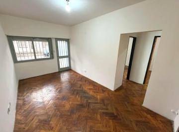 Departamento · 56m² · 4 Ambientes · Venta Departamento 2 Dorm., La Madrid 800