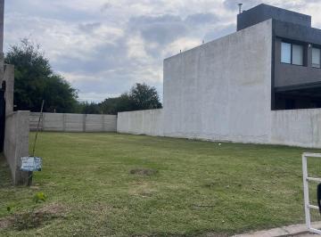 Terreno · 360m² · Terreno en Barrio La Calandria