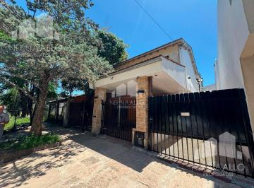 Casa · 100m² · 5 Ambientes · 1 Cochera · Venta Casa Ituzaingo Norte