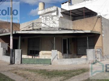 Casa · 102m² · 2 Dormitorios · Venta - Casa - de 2 Dorm. - Lavalle Esquina Cerrito - Bella Vista - Rosario