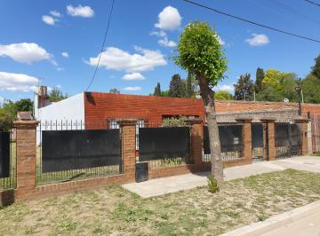 Casa de 6 ambientes, San Vicente · Venta de Casa + Lote, Excelente Para Emprendimiento, Familia