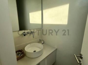 Casa · 220m² · 4 Ambientes · 1 Cochera · Casa en Alquiler en Una Planta, Lomas de City Bell