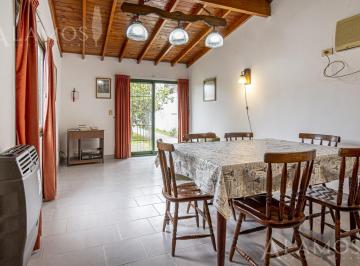 Casa · 100m² · 4 Ambientes · 2 Cocheras · Casa en Venta en Villa Luzuriaga