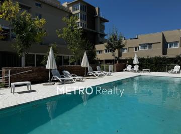 Departamento · 132m² · 5 Ambientes · 1 Cochera · Moderno Dúplex Tipo Casa en Venta en Jardines de El Palmar.