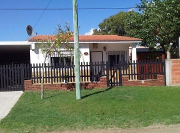 Casa · 200m² · 3 Ambientes · 2 Cocheras · Casa en Venta - 2 Dorm. 1 Baño - Cochera - 600 m² - Mar del Tuyú