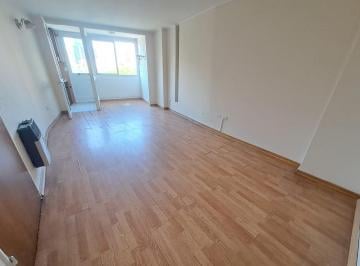 Departamento · 53m² · 3 Ambientes · Departamento Alquiler 2 Dorm. Centro Frente Patio Olmo