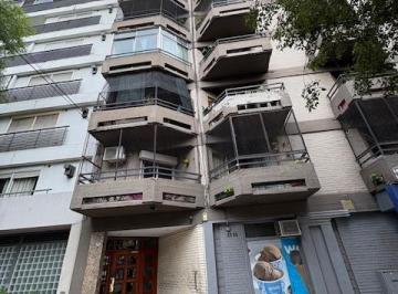 Departamento de 2 ambientes, Pompeya · Venta. 2 Ambientes. Luminoso. Lateral. Ideal Inversor. 6to Piso. Pompeya.