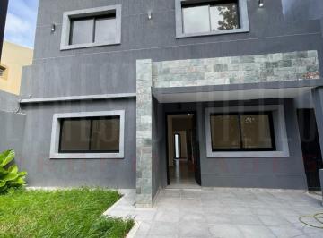 Casa de 4 ambientes, Quilmes · Venta Casa a Estrenar de 4 Ambientes con Patio y Terraza.