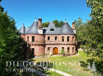 Casa de 5 ambientes, Campana · Importante Casa en Venta en Colonia de Chacras del Rio Lujan