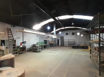 Bodega-Galpón · 830m² · Depósito con Local en Ruta 202 - Villa de Mayo