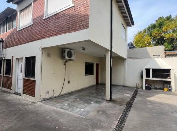 Casa · 75m² · 4 Ambientes · 1 Cochera · Casa en Alquiler - Villa Adelina