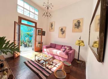 PH · 40m² · 3 Ambientes · PH en San Telmo 3 Ambientes con Patio y Terraza Propias
