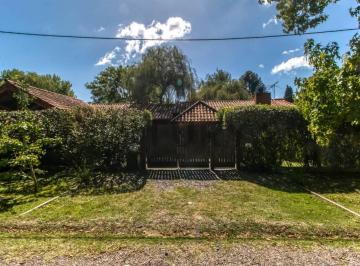 Casa · 170m² · 5 Ambientes · Casa en Venta 3 Dorm. en City Bell