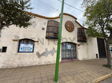 Bodega-Galpón · 485m² · 6 Ambientes · 4 Cocheras · Galpón + Local + Depto en Ensenada