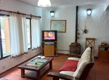 Casa · 200m² · 5 Ambientes · Casa en Venta - 3 Dorm. 2 Baños - Las Grutas