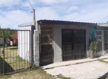 Casa · 23m² · 2 Ambientes · 1 Cochera · Oportunidad Casa Dos Locales, Domselaar en Venta