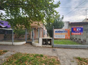Casa de 3 ambientes, Almirante Brown · Casa en Venta en Muy Buena Ubicación en Burzaco