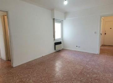 Departamento · 47m² · 2 Ambientes · Alquiler Depto. 2 Ambientes Amplio Chauvin