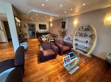 Departamento · 170m² · 4 Ambientes · 1 Cochera · Venta 4 Ambientes con Dependecia, Cochera y Baulera