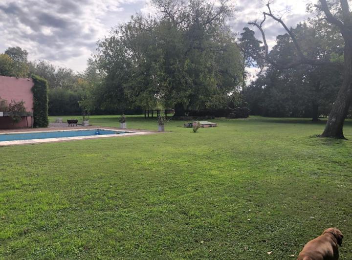 Casa · 300m² · 8 Ambientes · 2 Cocheras