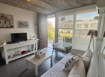 Departamento · 45m² · 3 Ambientes · 1 Cochera · Apartamento - Manantiales. 2 Dorm., Patio y Parrillero