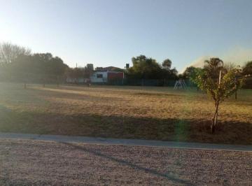 Terreno · 900m² · Se Vende Lote de 1000 m² en "La Cercania" B°cerrado