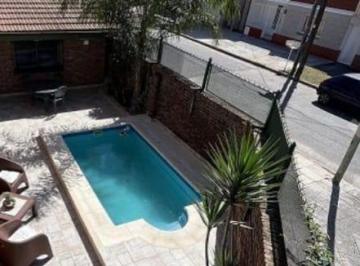 Casa de 5 ambientes, La Matanza · Casa de 5 Ambientes con Piscina.