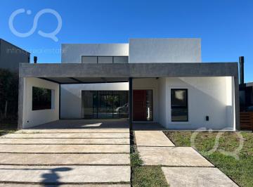 Casa · 180m² · 6 Ambientes · 2 Cocheras · Venta Casa Alvear de Benavidez - Benavidez Tigre