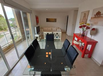 Departamento · 38m² · 2 Ambientes · 1 Cochera · Venta Villa Gesell 2 Amb (Edif. Solar Plaza)