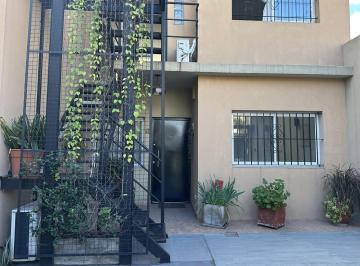 PH · 62m² · 3 Ambientes · 1 Cochera · Venta PH 3 Amb en Florida Oeste Terraza Propia y Parrilla.