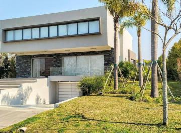 Casa · 525m² · 5 Ambientes · 2 Cocheras · Casa en Alq. Temporario en Albanueva, Rincón de Milberg, Tigre