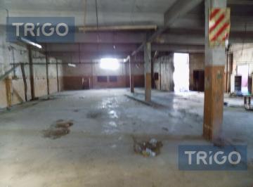 Bodega-Galpón · 1100m² · 6 Ambientes · Nave Industrial en Caseros