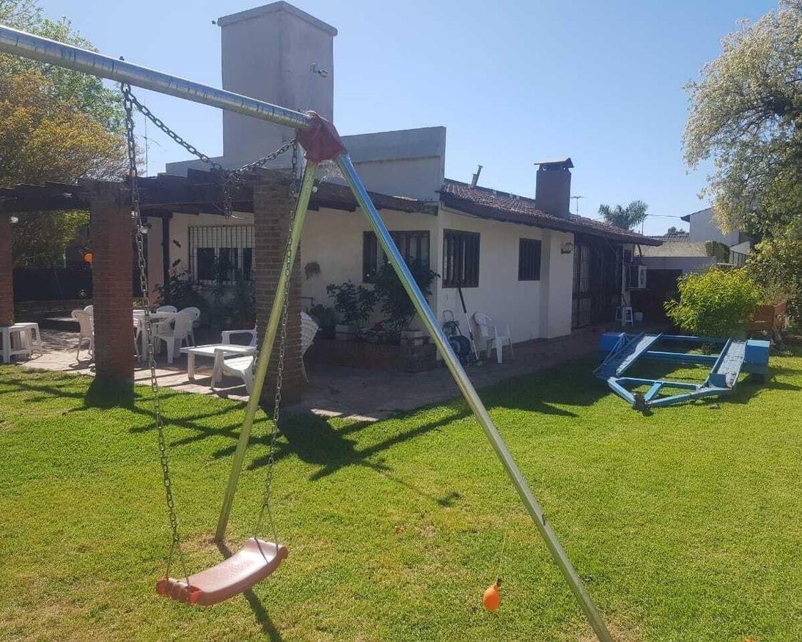 C. C. Chalet de 3 ambientes sobre amplio lote en venta – Mar del Plata