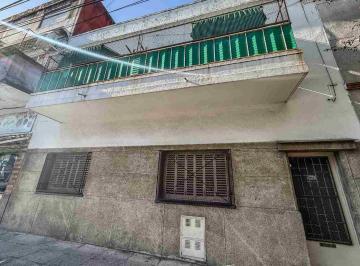 Casa · 95m² · 5 Ambientes · Casa 5 Amb Venta Villa Raffo con Terraza Propia