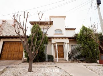 Casa en venta en san rafael · Casa de Primera Categoría en Venta en San Rafael