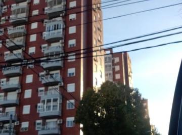 Departamento de 2 ambientes, Avellaneda · Departamento 2 Ambientes Luminoso / Cerca de Coto Sarandi