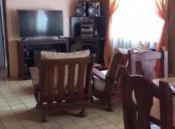 Casa · 80m² · 4 Ambientes · Casa en Venta - 2 Dorm. 1 Baño - 384 m² - Bahía Blanca