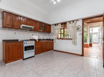 Casa · 140m² · 3 Ambientes · 2 Cocheras · Venta Casa 3 Ambientes con Jardin y Parrilla en Palomar