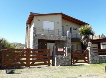 Casa · 170m² · 5 Ambientes · 2 Cocheras · Venta Casa 3 Domitorios, La Cumbre, Bariro Golf. Vista Al Golf