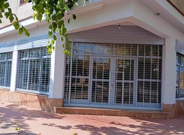 Local comercial , Luján de Cuyo · Gran Local en Luján de Cuyo, Mendoza, Esquina, 200 m