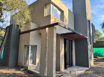 Casa de 8 ambientes, Córdoba · Alucinante Casa a Estrenar Country El Bosque