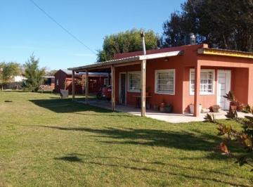 Casa · 60m² · 3 Ambientes · 1 Cochera · Casa en Venta - 2 Dorm. 1 Baño - Cochera - 1.400 m² - Mar del Tuyú