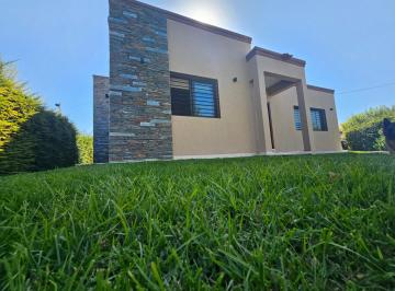 Casa de 6 ambientes, Kilómetro 8 · Hermosa Casa en Venta