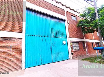 Local comercial · 667m² · 3 Ambientes · Galpón en Venta/alquiler