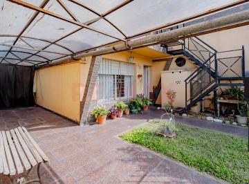 PH · 81m² · 3 Ambientes · 2 Cocheras · Venta PH Jardín Quincho Coch 2 Autos G. Laferrere