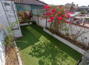 PH · 98m² · 4 Ambientes · PH Pa de 3 Dorm. + Terraza en Venta Alberdi
