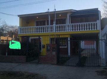 Casa · 310m² · 7 Ambientes · 3 Cocheras · Venta de Casa de 4 Dor Mas Galpon en Bialet Masse