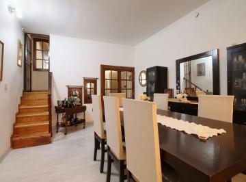 Casa · 207m² · 7 Ambientes · 1 Cochera · Venta Casa 7 Amb. en Villa Adelina (San Isidro)
