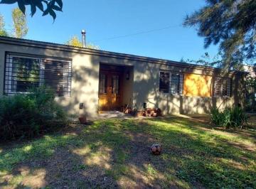 Casa · 120m² · 4 Ambientes · Venta Casa, Permuta, Sin Expensas