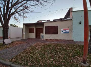 Casa · 98m² · 4 Ambientes · Venta Casa a Refaccionar Zona Centro